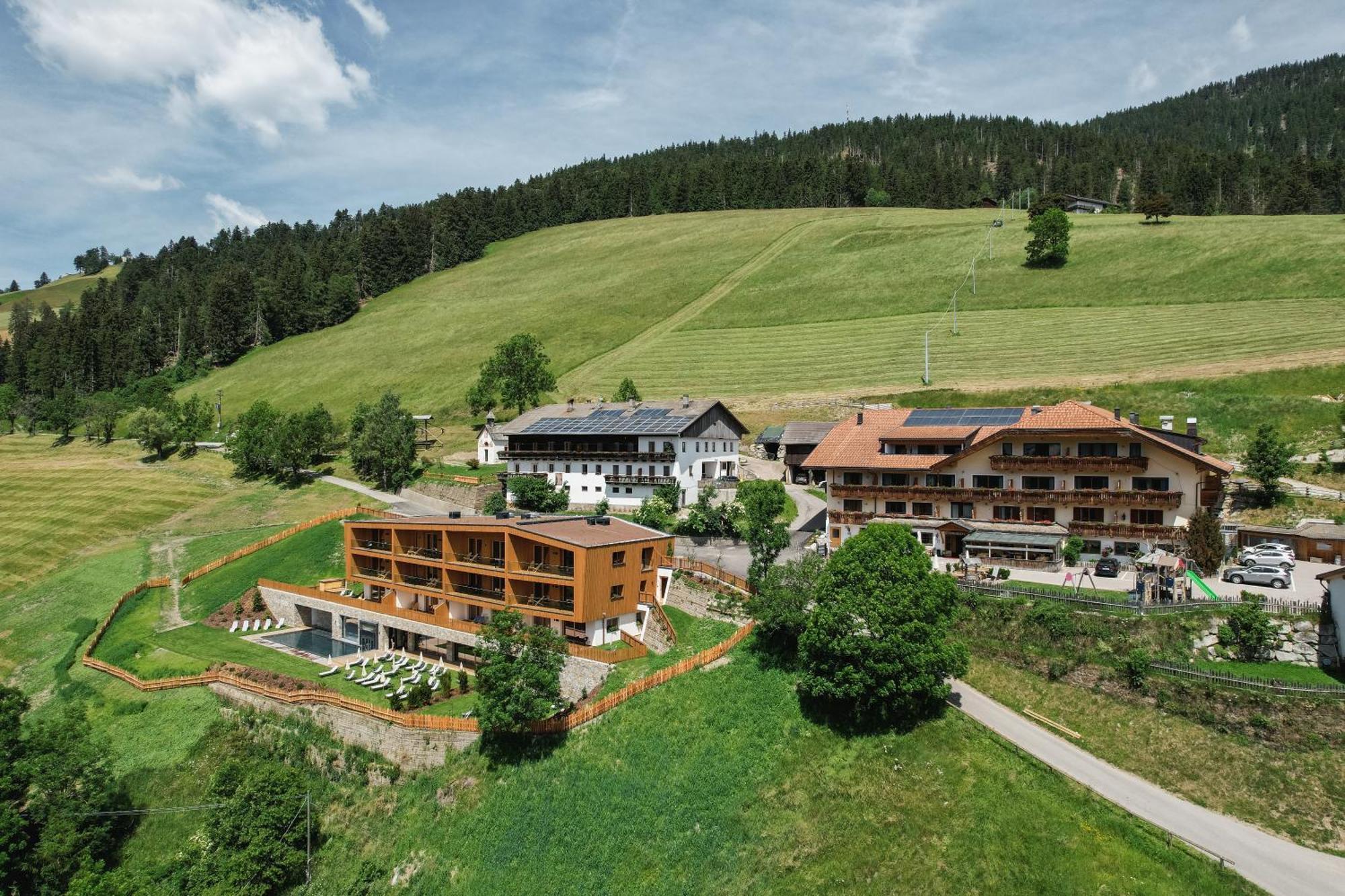 Hotel Schopfenhof San Candido Exterior foto